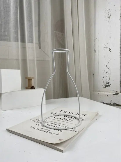 Nordic Iron Flower Vase – Minimalist Metal Vase Decor