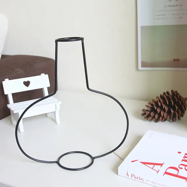 Nordic Iron Flower Vase – Minimalist Metal Vase Decor