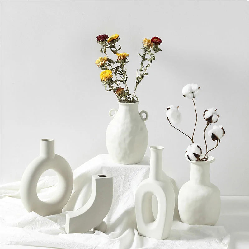 Nordic Ceramic Vase – Modern Decorative Vase for Living Room