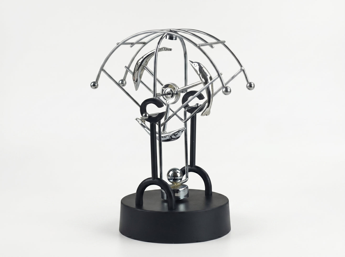 Mini Newton's Cradle – Desk Pendulum Decor & Office Gift