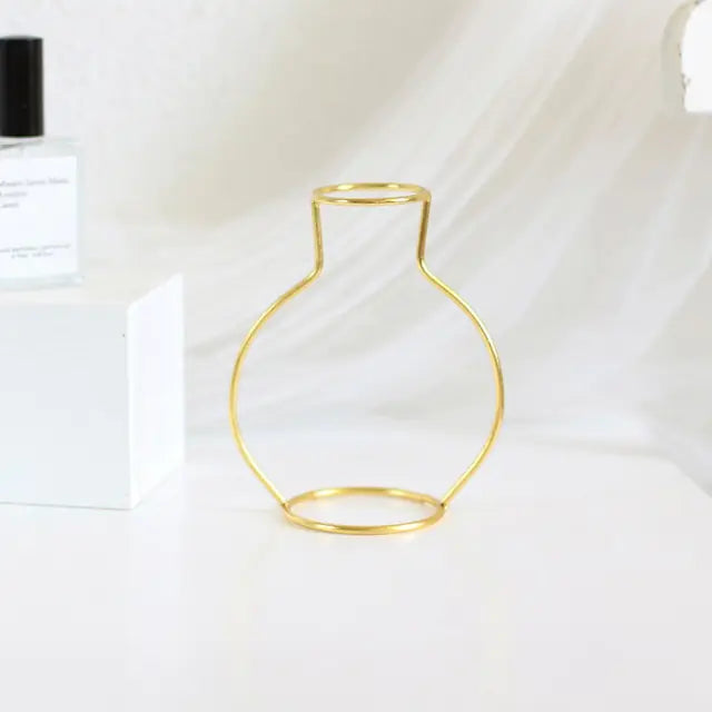 Nordic Iron Flower Vase – Minimalist Metal Vase Decor