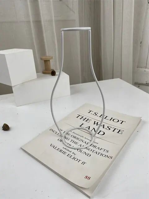 Nordic Iron Flower Vase – Minimalist Metal Vase Decor