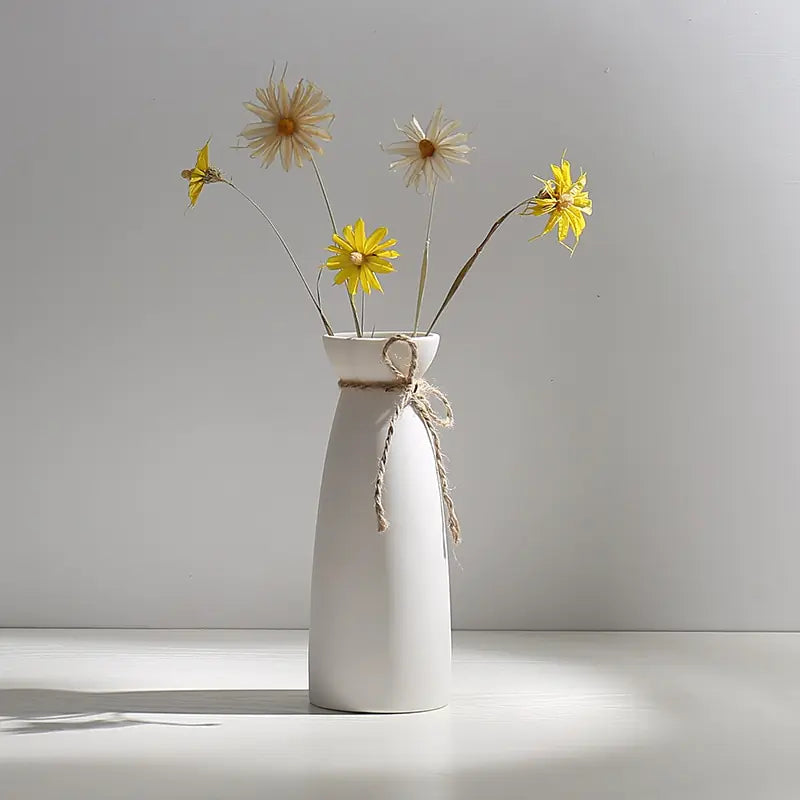 Jarrón de cerámica blanco con cuerda de cáñamo – Decoración minimalista nórdica