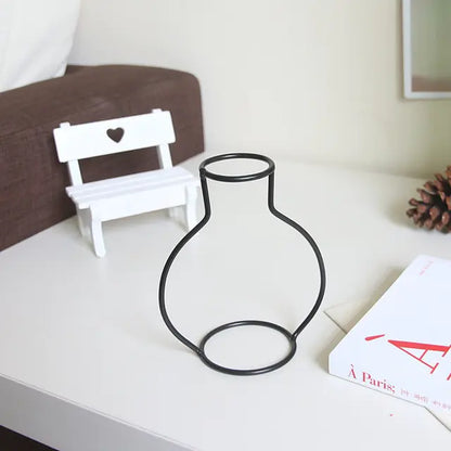 Nordic Iron Flower Vase – Minimalist Metal Vase Decor